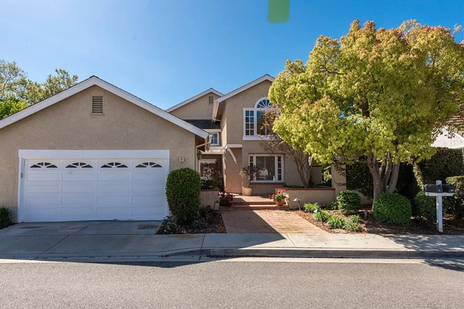 Front view - Share a Dream Home! Spacious 6-Bed Luxury Rental Perfect for UCI Students