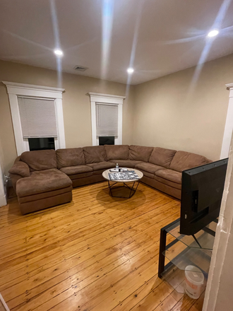 Living room - FURNISHED, close to campus and bus route