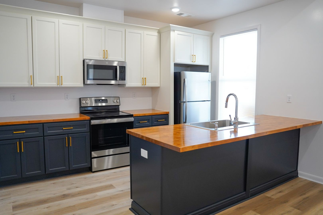 Photo - Cottages on 30th Avenue E Apartments