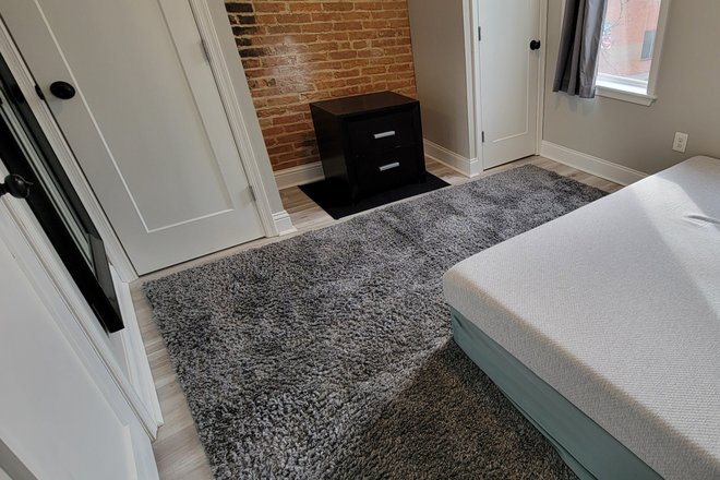 Your bedroom - Private room/bath in Pigtown Townhome