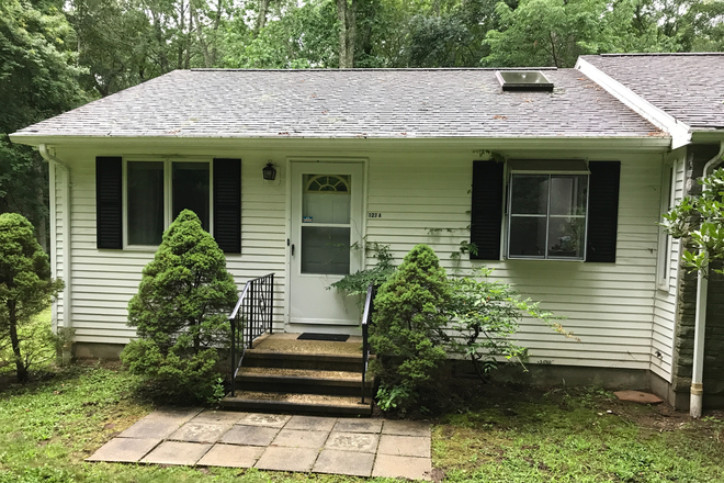 Front Door - Luxury in-law apartment with Great Amenities and Walking-Biking-Shuttle to UConn Central Campus