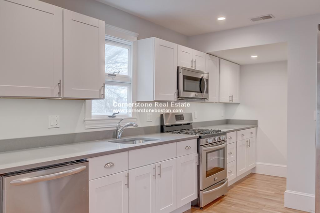 kitchen - Spacious 5 Bed! Will feature New Kitchen & Bathroom!