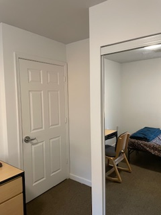 Bedroom - South Campus Commons Bldg 6 Apartments