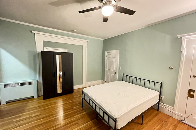 Photo - bright spacious rooms at Central Square Apartments
