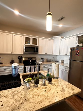 kitchen - Hawthorne At Smith Creek Apartments
