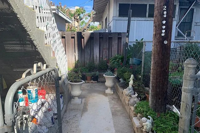 walkway - Looking for 2 chill roommates to share this nice townhome! My instagram is cory_casqueiro
