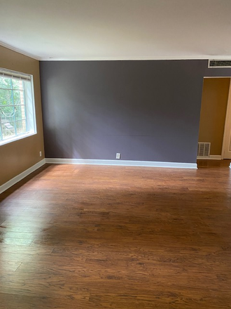 Front door - living room - 1br, 1ba w/porch $1400 (gas, water, emory line, $100 discount) / Emory / Virginia Highlands Condo