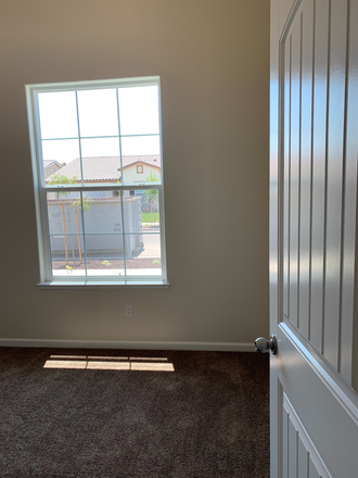 All windows through out the house have blinds - University Park - Utilities Included (High-Speed Internet, Lawn Care, Trash Removal, Water/Sewer) House