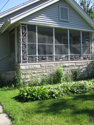 Front of Home - Cute 2 bedroom in Northshore Triangle Neighborhood. Just a few blocks from Campus