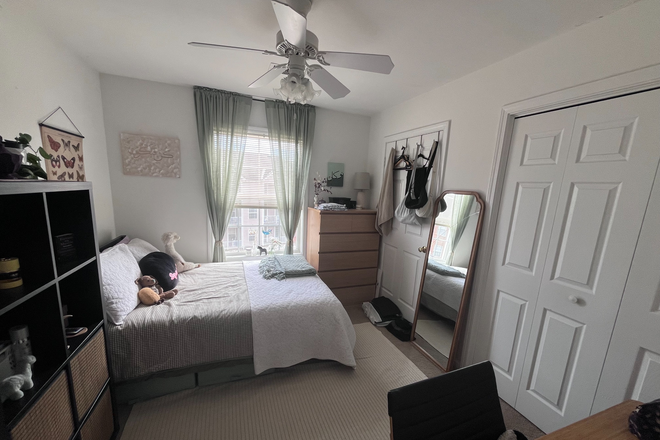 Bedroom - 1 bedroom available in a Cozy Foxridge Apartment!