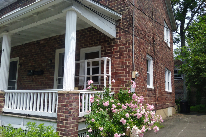 Driveway parking - 2BR home-Moran Ave-Princeton