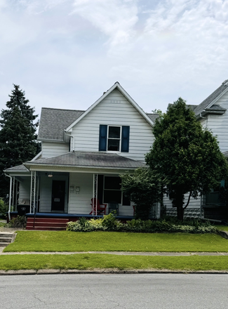 The rental is two bedroom, one full bathroom, living room, dining room, kitchen full basement with washer and dryer all utilities and Furnis - Fully furnished downstairs apartment/duplex, all utilities included, smart TVs washer dryer in basem