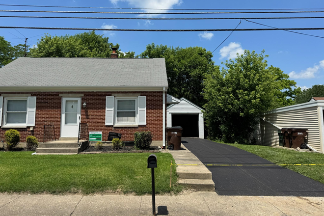 Street View - 118 East Chestnut