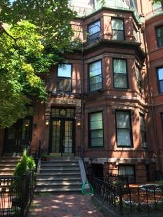 Front - Back Bay Brownstone Townhome