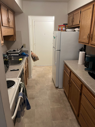 Kitchen includes coffee maker and toaster - Chasewood Downs Room Sublet Apartments