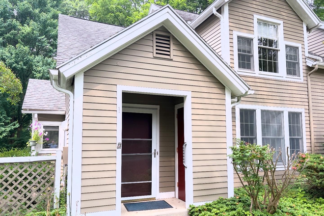 Exterior of unit - 1 Amity Place (NO UNDERGRADS!) Condo