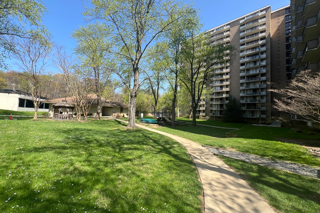 Outside - 6100 Westchester Park Drive Apartments