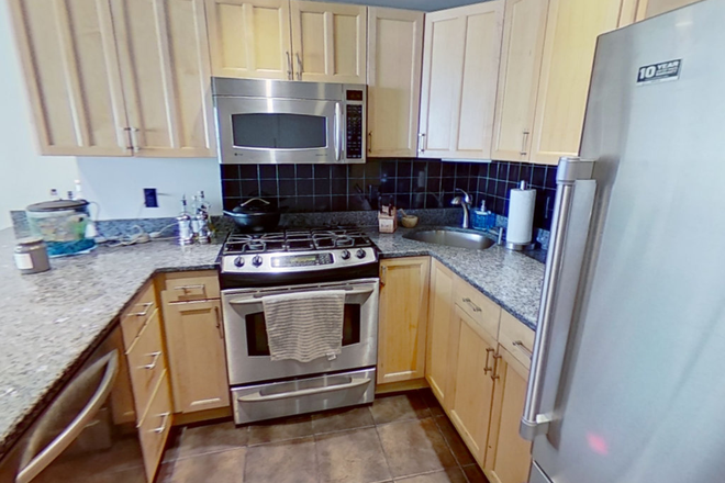 Kitchen - Bright & Spacious Midtown Condo – Heat, Gas, and Hot Water Included!