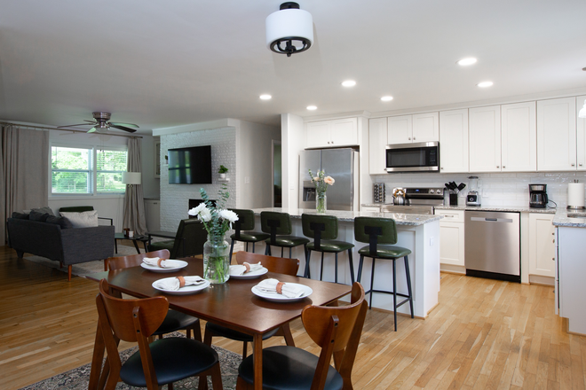 dining area/kitchen - 274 Crepe Myrtle Circle - Walk to WFU
