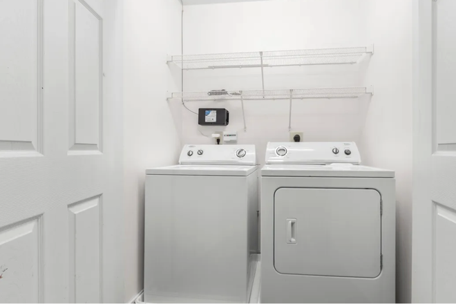 Laundry - Cary Belvidere Apartments