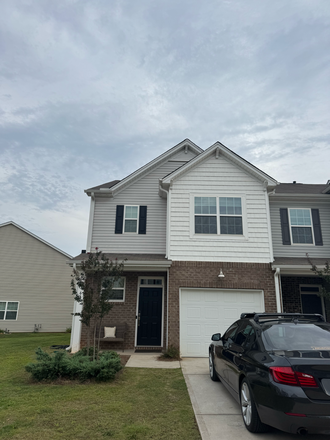 Outside Street View - 3 BD 2.5 BA Clemson Student Townhouse