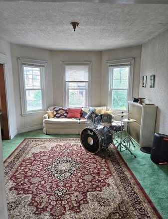 common room - NEW CONSTRUCTION DOWNHILL CAMPUS NEAR TUFTS Apartments