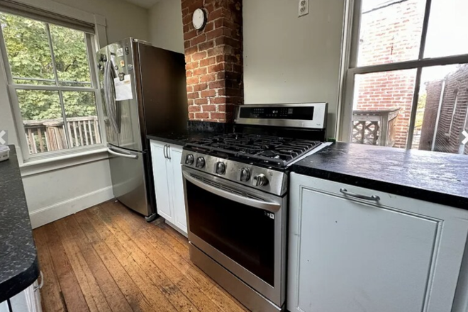 Kitchen - Gorgeous 3 bed / 3 bath with laundry in unit! Apartments