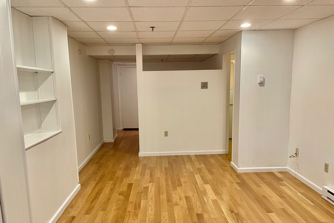 LIVINGROOM - NO BROKER FEE! UNFURNISHED ONE BEDROOM APARTMENT AT 1077 BEACON STREET AVAILABLE 9/1/2026