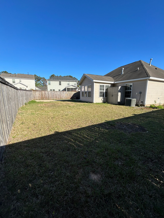 Backyard - 2 Rooms in a 3 bed 2 bath, Arbor Walk Neighborhood House