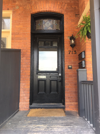 HOUSE FRONT - BLOOR & BATHURST,$1495/M,12-M LEASE,SPACIOUS FURNISHED BEDRMS,SHARED BATH w/2, SUBWAY ENTRY BACKYARD