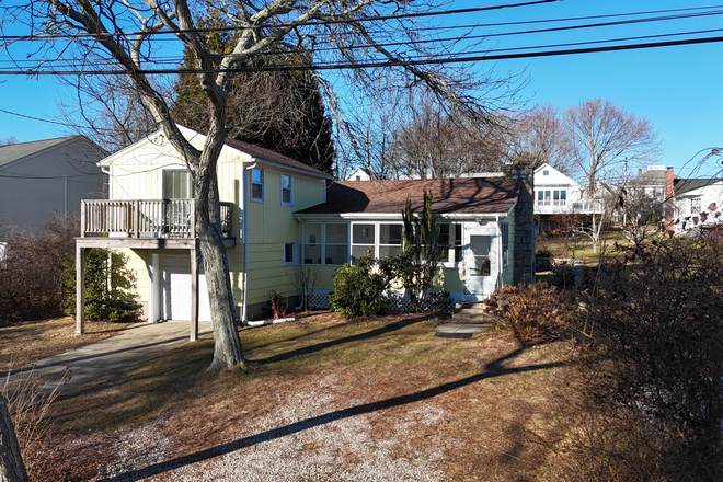 Exterior - 24 Fairway Drive House