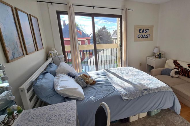 bedroom - 3 Bedroom Condo-June '27- 1 Block to UVM 98% UVM students