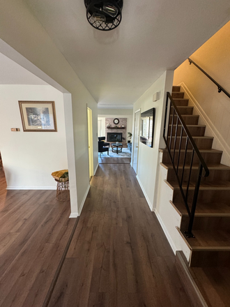 Foyer - 1207 COWPENS AVENUE House