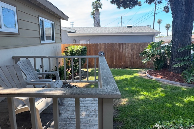 Front Porch - 3 Bed House for Rent in Clairemont