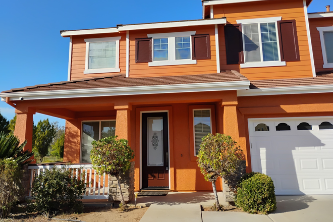 Outside - Rooms for rent