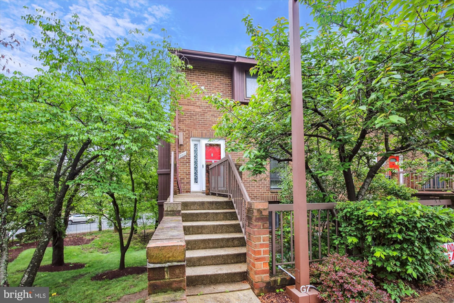 Front door - Close to Campus