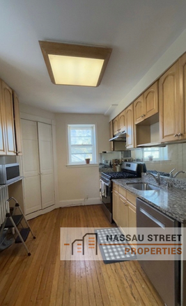 Kitchen - 3BR apt-Maple St-Princeton