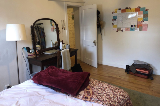 Bedroom - Spacious 2-Bed with Heat & Hot Water Included | Mid-Cambridge | Available 9/1/25 Apartments