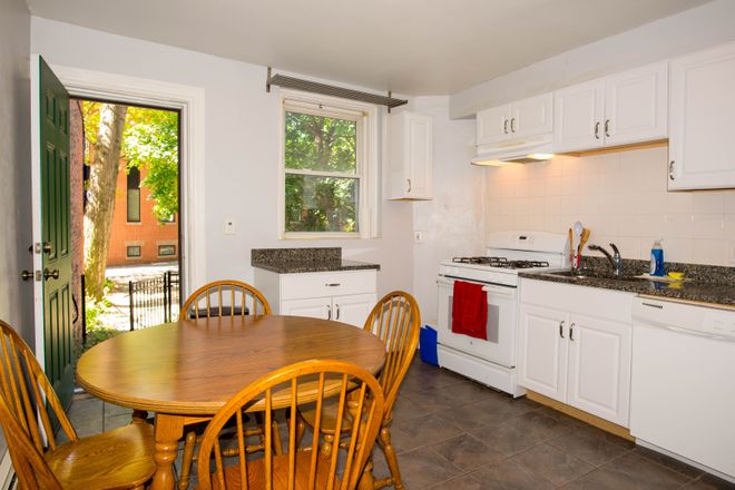 Call NOW for showings! 617-236-8600 - HAMMOND ST - *NO FEE* 3 STORY 4BR TWNHOUSE *AVAIL NOW* W/ IN UNIT LNDRY, PRKNG AVAIL, 1.5 BATH
