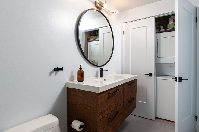 Bathroom - Furnished Loft-Style 700+-SqFt Condo - Avail Sept 1