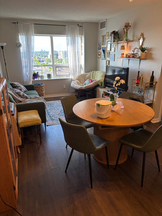 Living room - 3-Bedroom with Parking, Laundry and Gym in a Beautiful Condo in the Junction