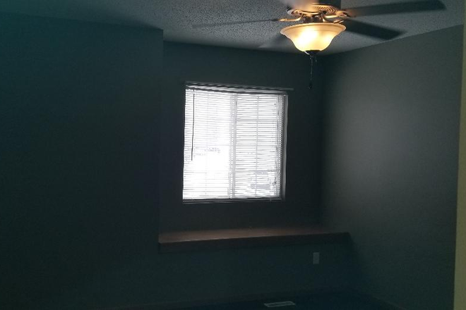 bedroom - 2 bed 2 bath condos or 3 bed 3 bath- house doe run drive