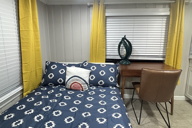 Bedroom - Fully furnished studio on Emory bus line House