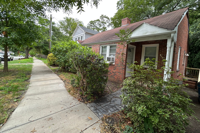 Front - ONE BLOCK FROM DUKE - GORGEOUS DUPLEX WITH YARD  - LANCASTER ST - PETS ALLOWED Duplex