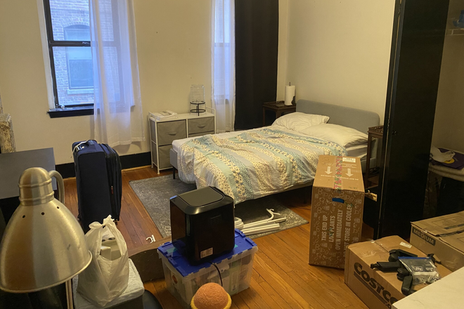 Bedroom - Comm Ave 3 bed Allston Apartments