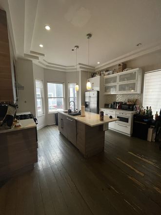 living - RENOVATED 5 BED/4 BATH WITH HIN-UNIT LAUNDRY! 9/1/26!! Apartments