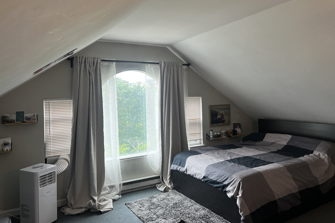 Bedroom - Summer Room in Mission Hill