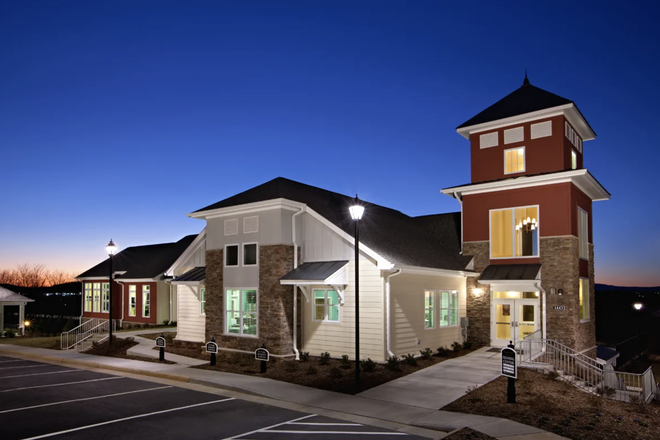 Leasing office and fitness area. - Squire Hill Apartments