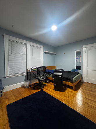 bedroom - Fully furnished room available for rent near Tufts University Apartments
