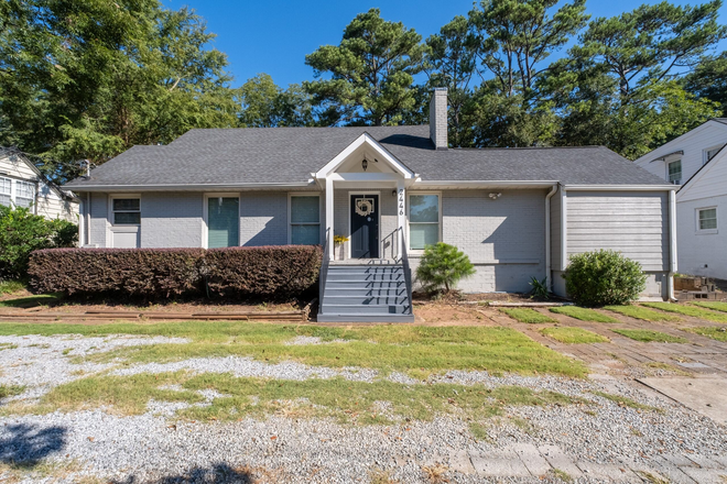 Outside - Perfect Location, 5 Minutes to Emory on North Decatur Road! House